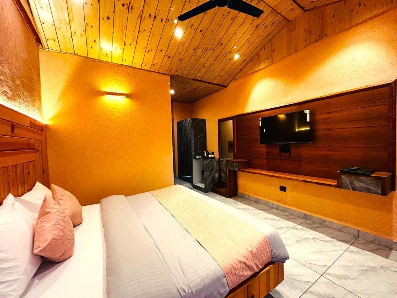 Living On The Edge A Luxury Stay Mussoorie Extérieur photo