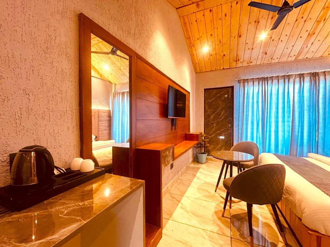 Living On The Edge A Luxury Stay Mussoorie Extérieur photo