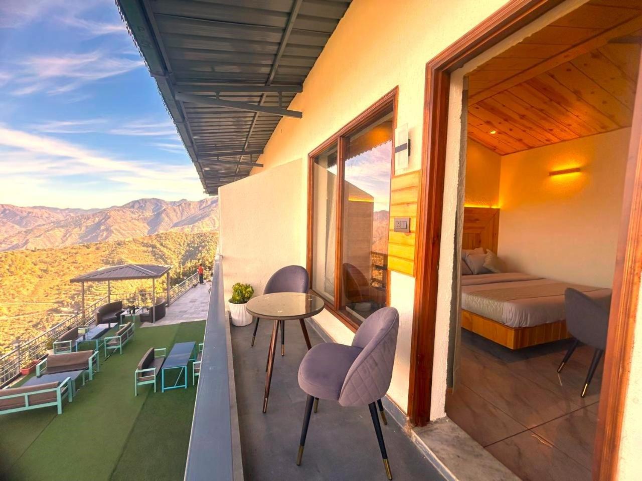 Living On The Edge A Luxury Stay Mussoorie Extérieur photo